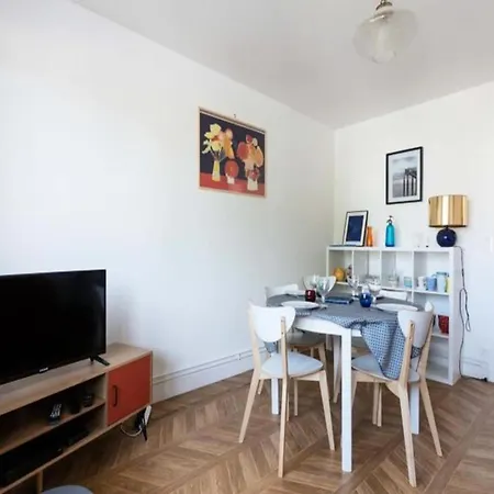 Bright Spacious T4 Near Beach And Center Apartmán
